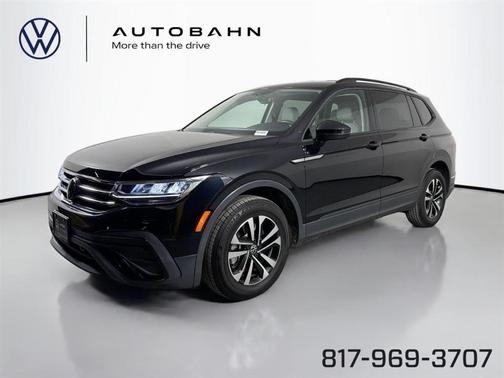 Deep Black Pearl Effect 2023 Volkswagen Tiguan 2.0T S