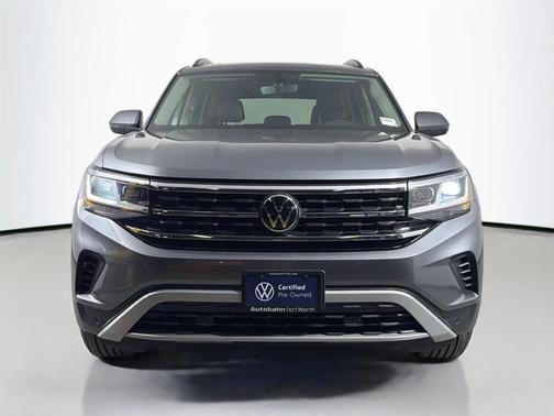 Platinum Gray Metallic 2023 Volkswagen Atlas 3.6 SE w/ Technology