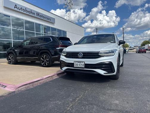 2023 Volkswagen Tiguan 2.0T SE R-Line Black