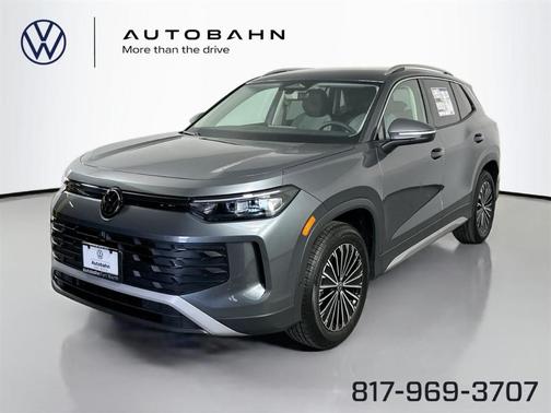Platinum Gray Metallic 2025 Volkswagen Tiguan 2.0T S
