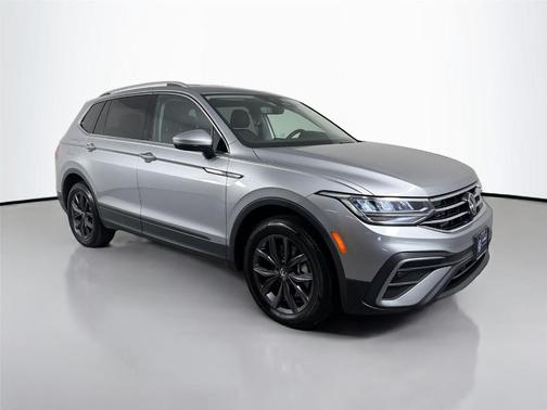 Pyrite Silver Metallic 2022 Volkswagen Tiguan 2.0T SE