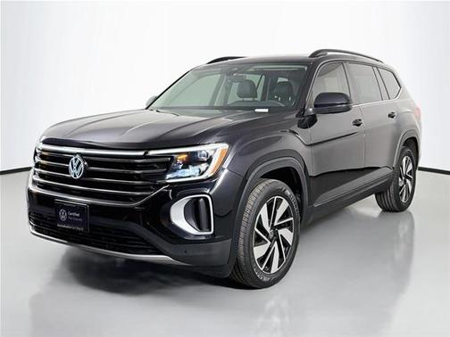 Deep Black Pearl Effect 2024 Volkswagen Atlas 2.0T SE w/ Technology