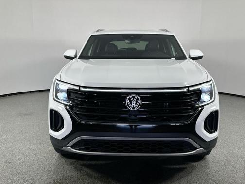 2024 Volkswagen Atlas Cross Sport 2.0T SE w/ Technology