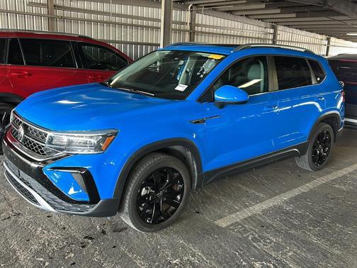 Cornflower Blue 2023 Volkswagen Taos 1.5T SE