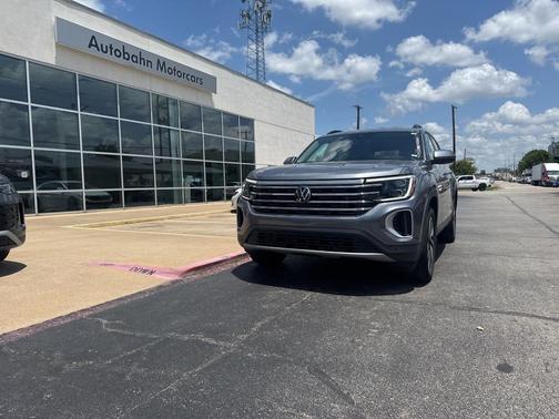 2024 Volkswagen Atlas 2.0T SE w/ Technology