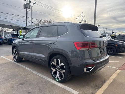 2023 Volkswagen Taos 1.5T SEL