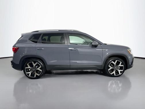 2023 Volkswagen Taos 1.5T SEL