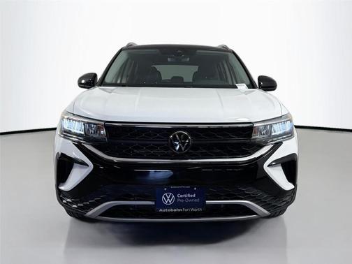 Pure White 2023 Volkswagen Taos 1.5T SE