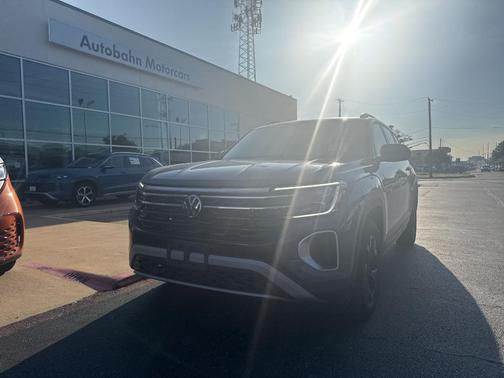 2024 Volkswagen Atlas 2.0T Peak Edition SE w/Technology