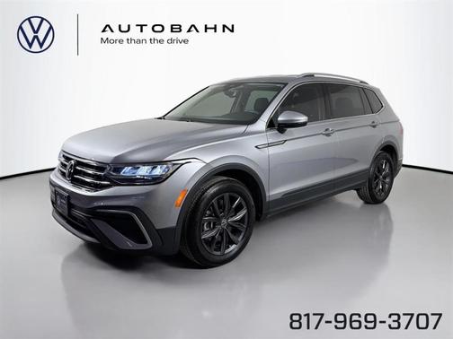 Pyrite Silver Metallic 2023 Volkswagen Tiguan 2.0T SE