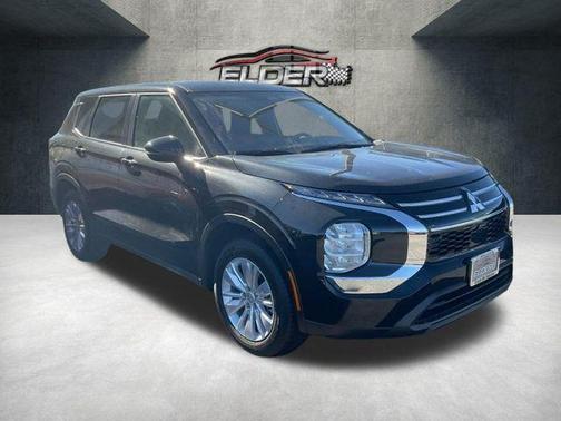 2026 Mitsubishi Outlander SE