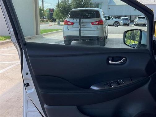 2023 Nissan Leaf S