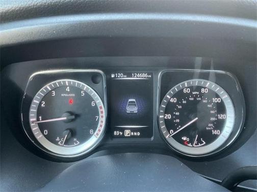 2017 Nissan Titan SV