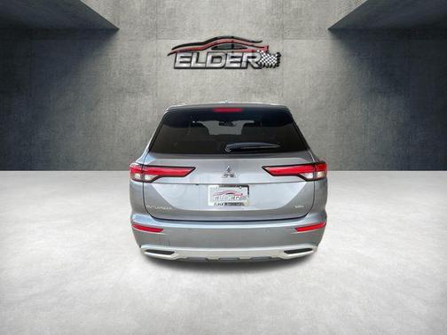 Mercury Gray Metallic 2023 Mitsubishi Outlander SEL