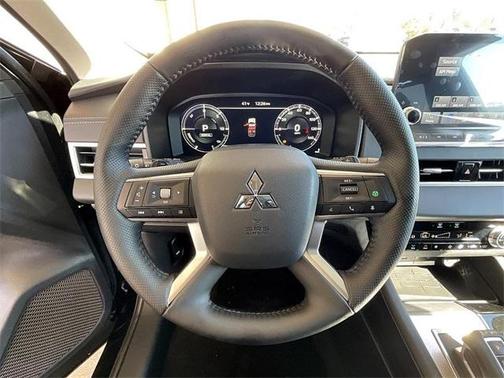 2025 Mitsubishi Outlander PHEV SEL