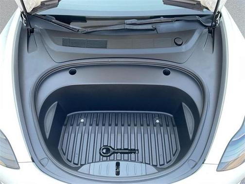 2022 Tesla Model 3 Base