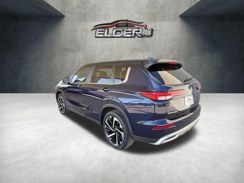 Blue 2022 Mitsubishi Outlander