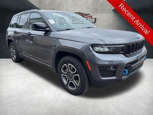 Metallic 2022 Jeep Grand Cherokee 4xe Trailhawk