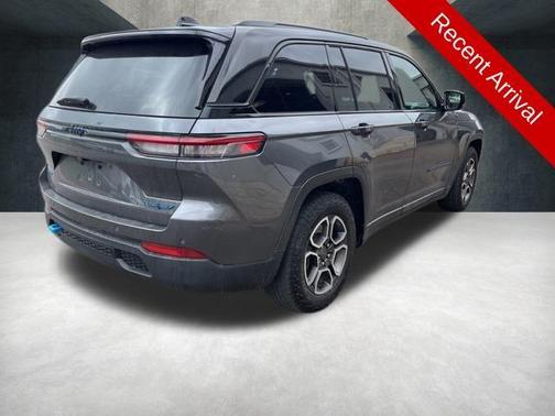 Metallic 2022 Jeep Grand Cherokee 4xe Trailhawk