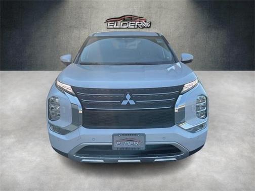 2023 Mitsubishi Outlander PHEV SE