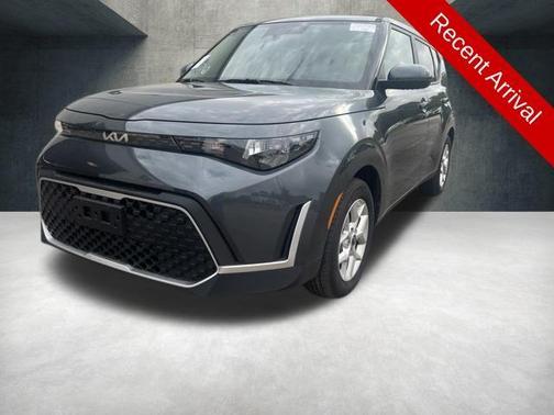 Gray 2025 Kia Soul LX