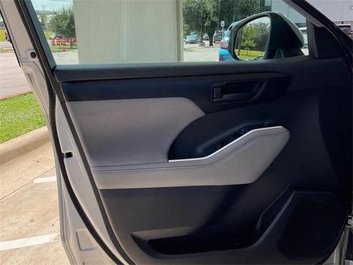 2021 Toyota Highlander L