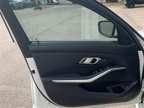 2020 BMW 330 i