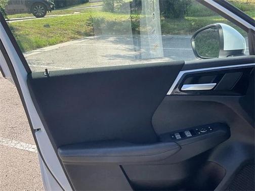 2024 Mitsubishi Outlander ES