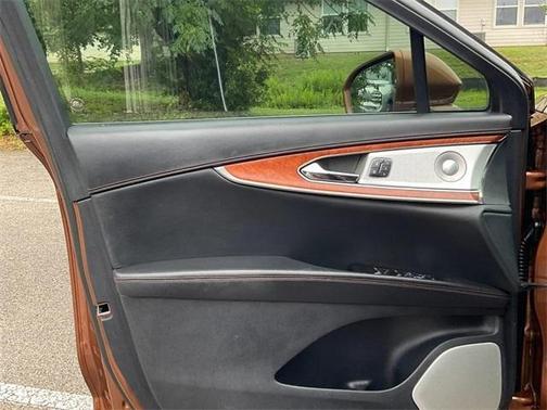 2019 Lincoln Nautilus Black Label