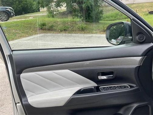 2022 Mitsubishi Outlander PHEV SEL