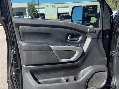 2016 Nissan Titan XD SL