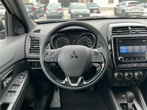 2025 Mitsubishi Outlander Sport 2.0 LE