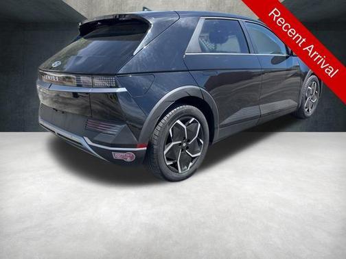 Black 2024 Hyundai IONIQ 5 SE