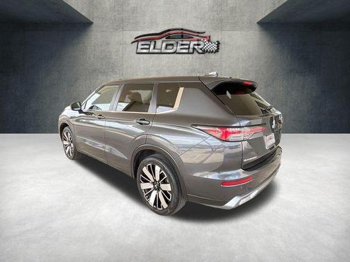 Gray 2025 Mitsubishi Outlander SE