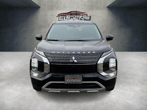 2022 Mitsubishi Outlander SE