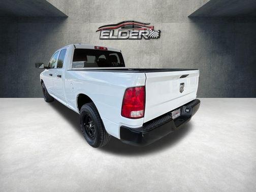 Bright White Clearcoat 2022 RAM 1500 Classic Tradesman