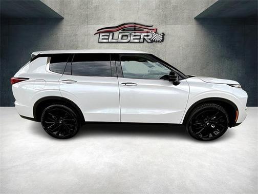 2024 Mitsubishi Outlander SE Black Edition