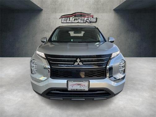 2026 Mitsubishi Outlander ES