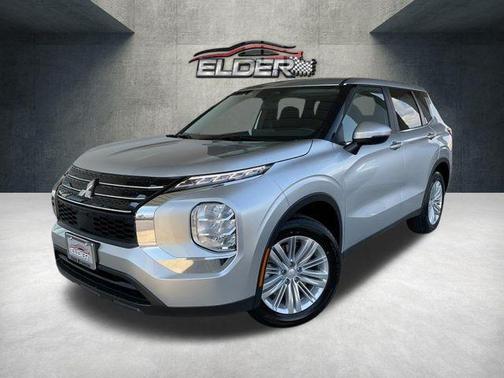 2026 Mitsubishi Outlander ES