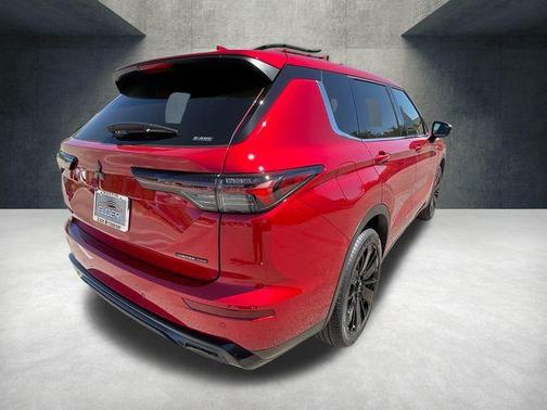 Diamond Red 2026 Mitsubishi Outlander LE