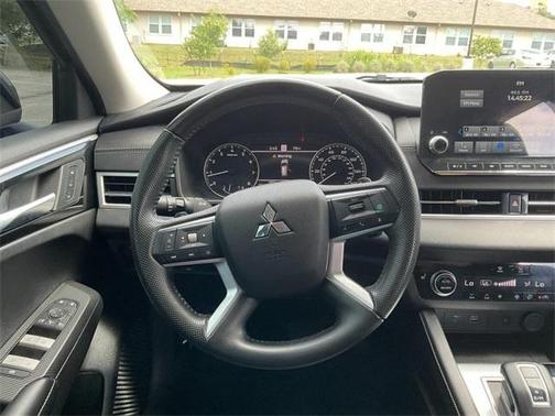 2022 Mitsubishi Outlander SEL