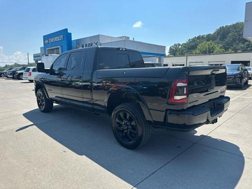 2024 RAM 3500 Limited Mega Cab 4x4 6'4' Box