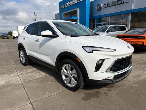 Summit White 2025 Buick Encore GX Preferred