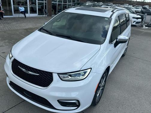 2026 Chrysler Pacifica L