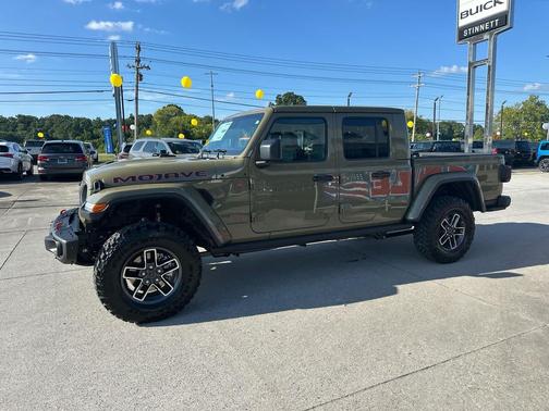 2025 Jeep Gladiator Mojave X