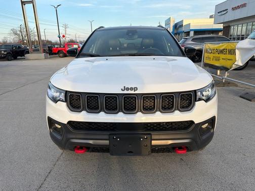 2023 Jeep Compass Trailhawk