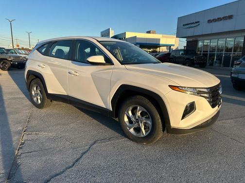 2023 Hyundai TUCSON SE