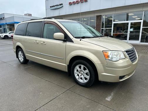 2010 Chrysler Town & Country Touring