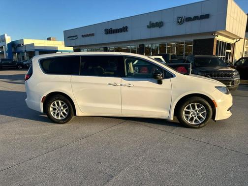 2017 Chrysler Pacifica Touring