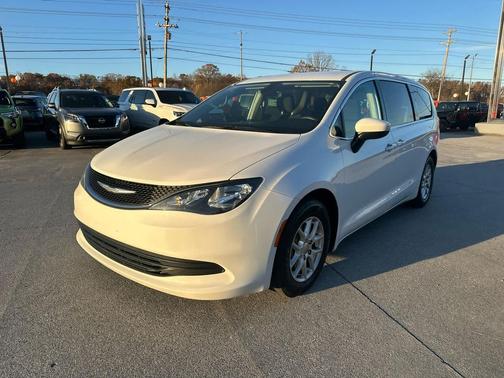 2017 Chrysler Pacifica Touring